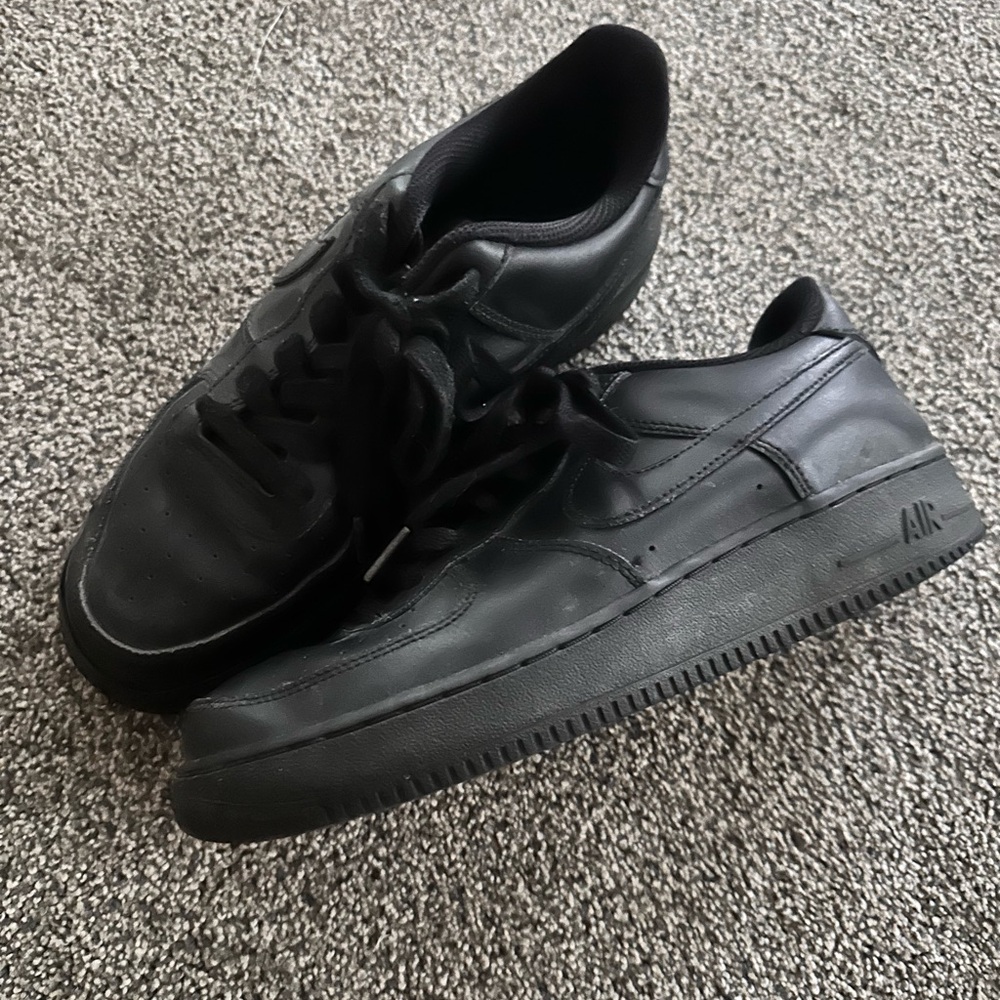Nike Men's Black Sneakers